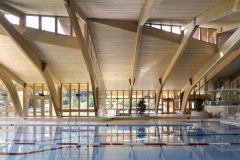 Schwimmhalle Richtung Westen